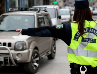 Υπερψηφίστηκε στη Βουλή το νομοσχέδιο για τα πρόστιμα του ΚΟΚ που συνδέονται με το εισόδημα